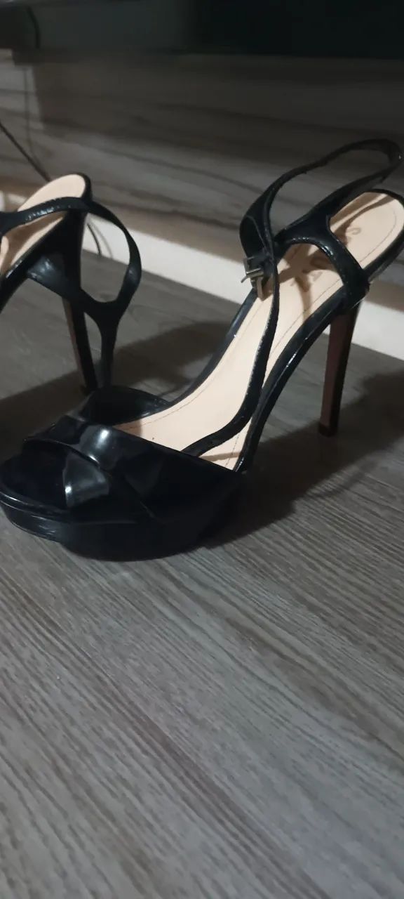 Sandalia verniz Schutz - Foto 3