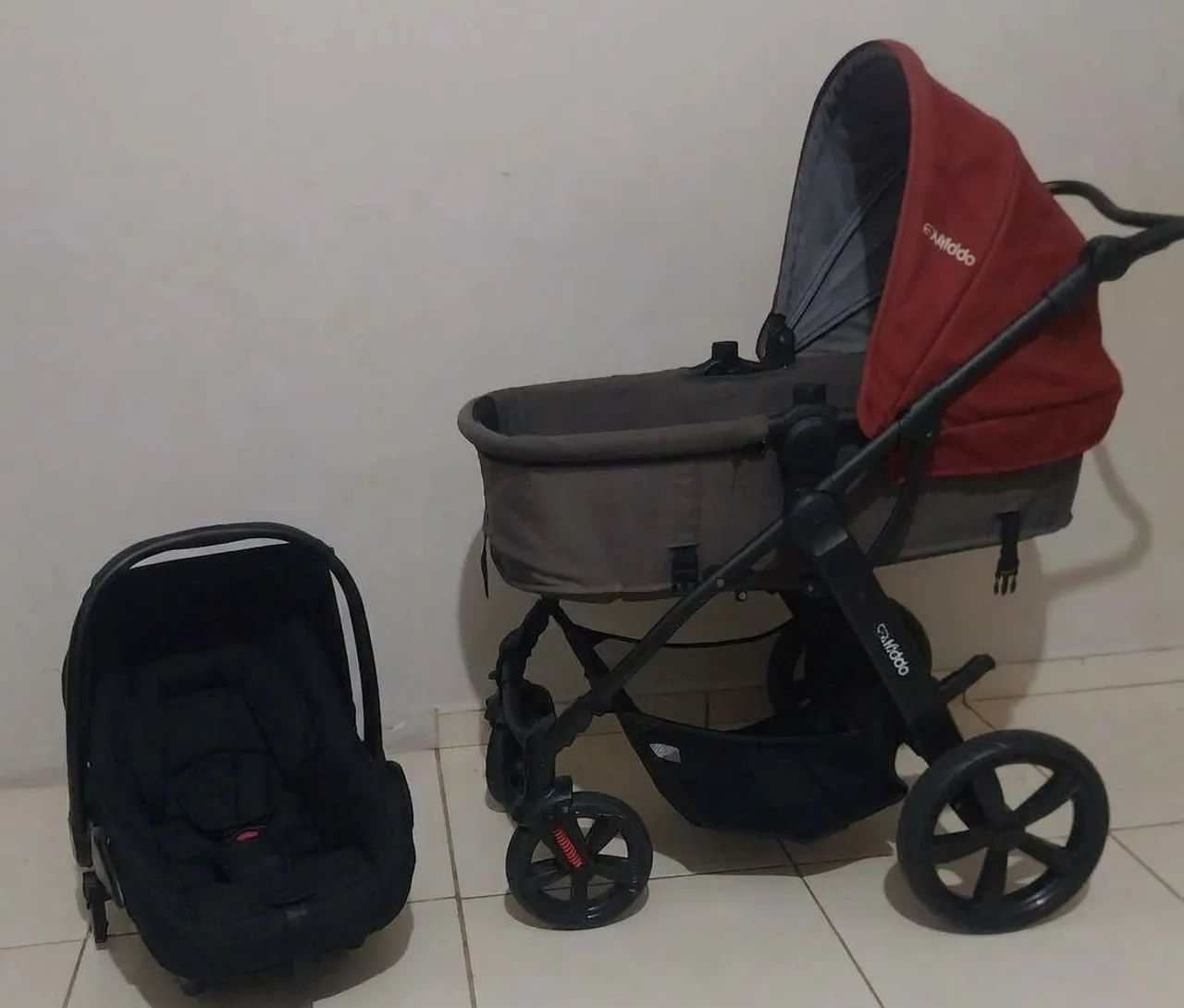 Carrinho e bebê conforto Kiddo 