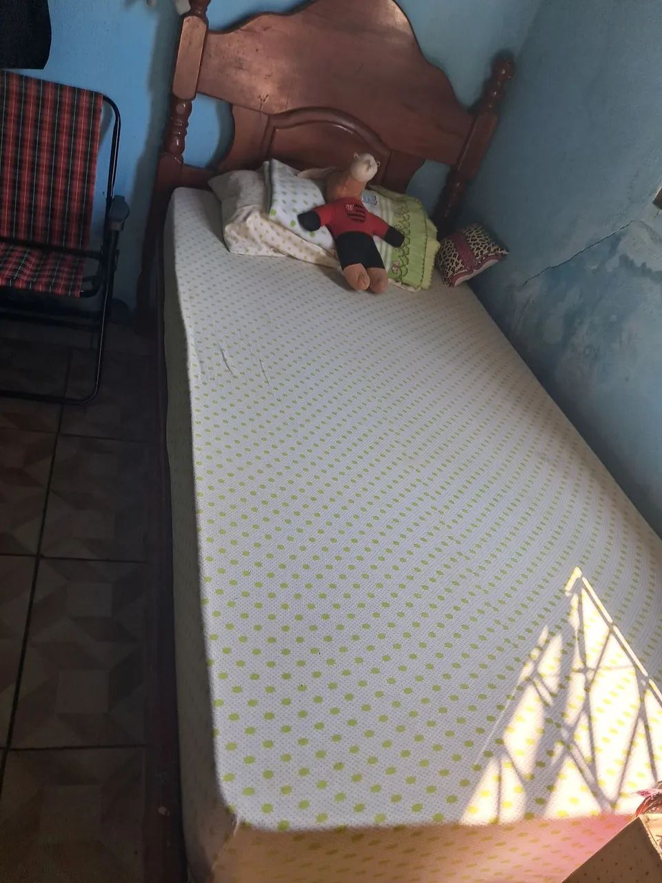 Vende-se essa cama de madeira  - Foto 3