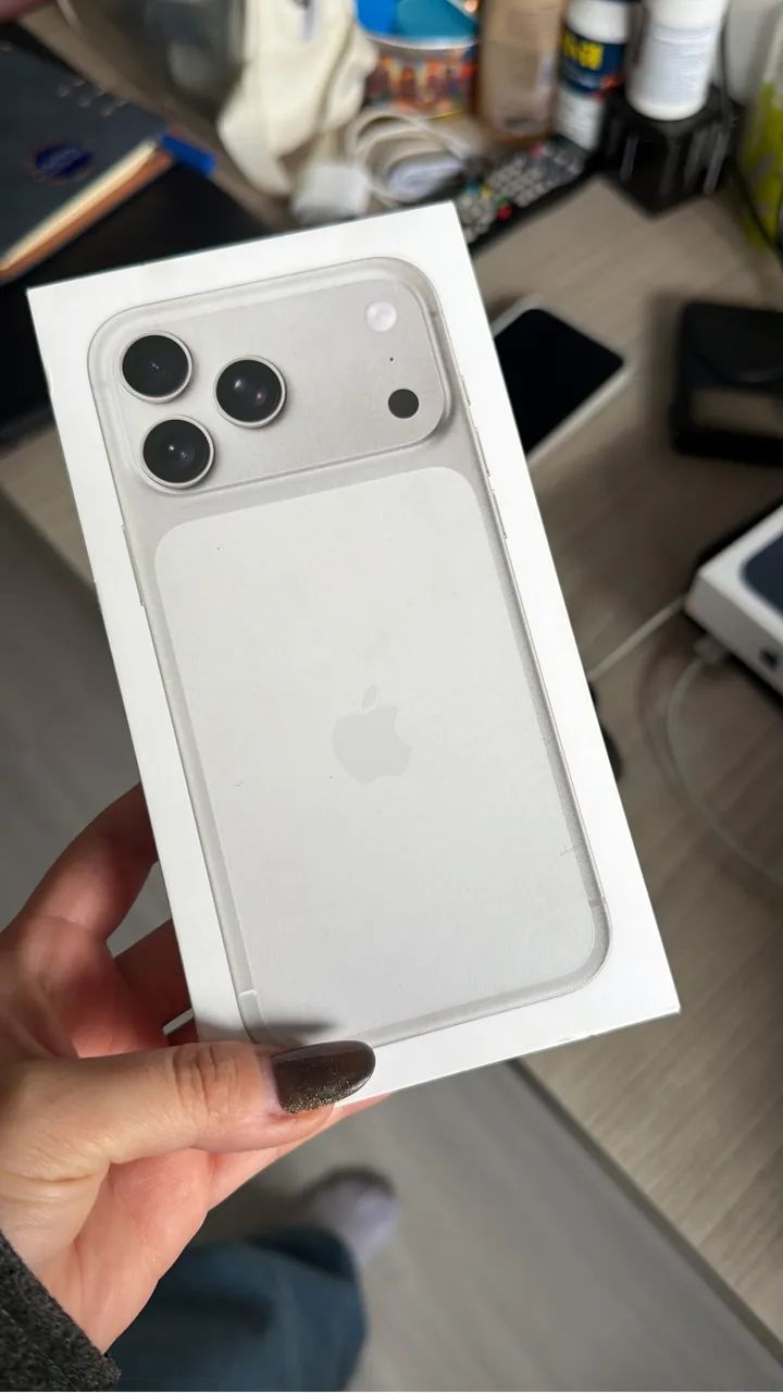 iPhone 17 Pro Max 256GB - 100% de bateria - 215 ciclos - EUA - Foto 2