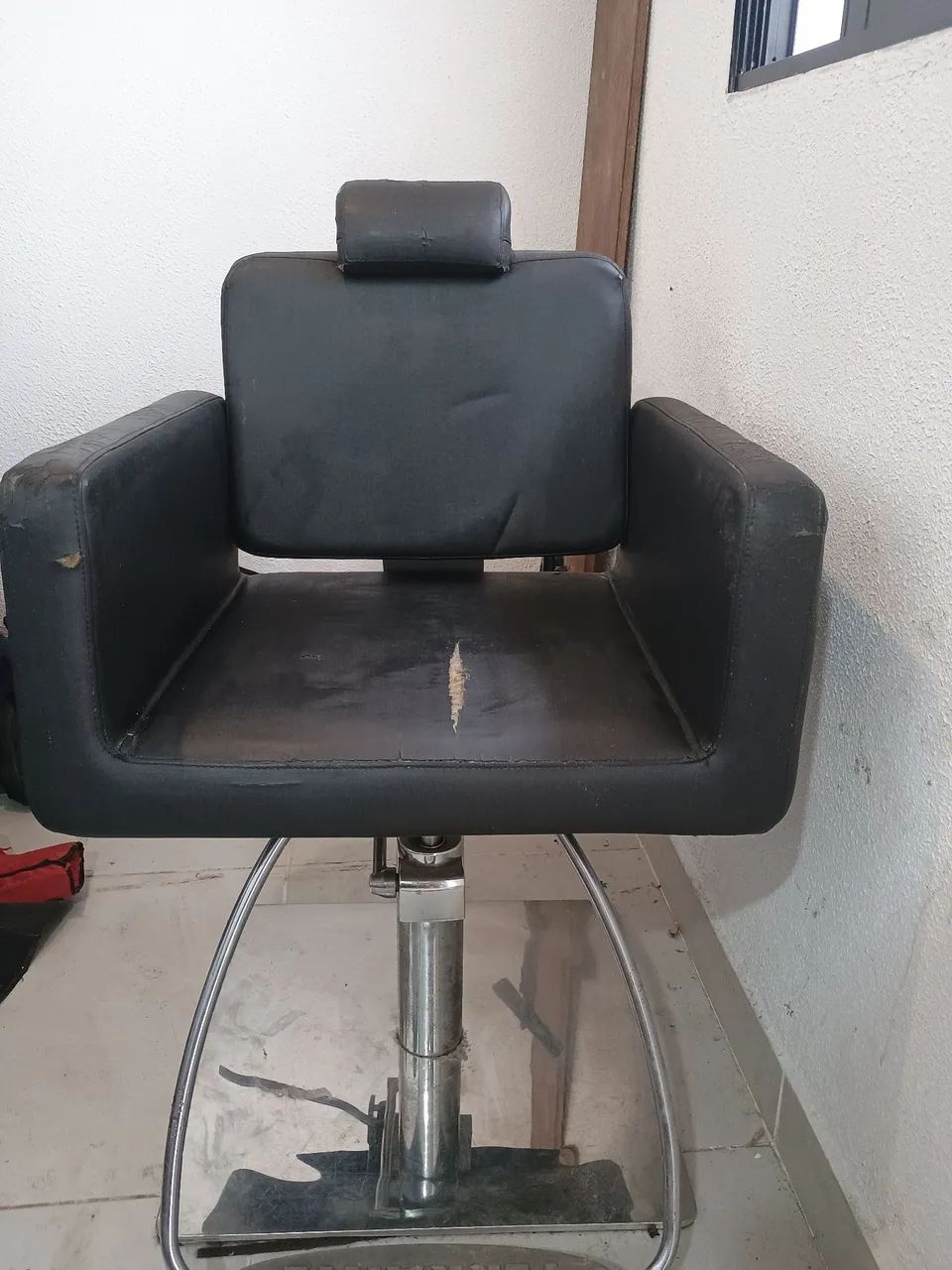 Cadeira de cabeleireiro ou barbeiro FERRANTE  - Foto 2