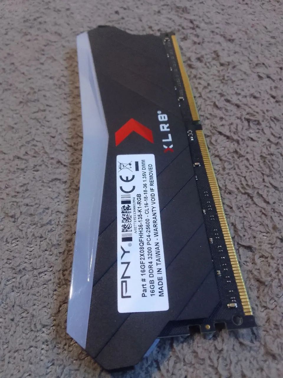 DDR4 16G EPIC X 3200MHZ C/ NEON ALTA PERFORMANCE - Memória RAM