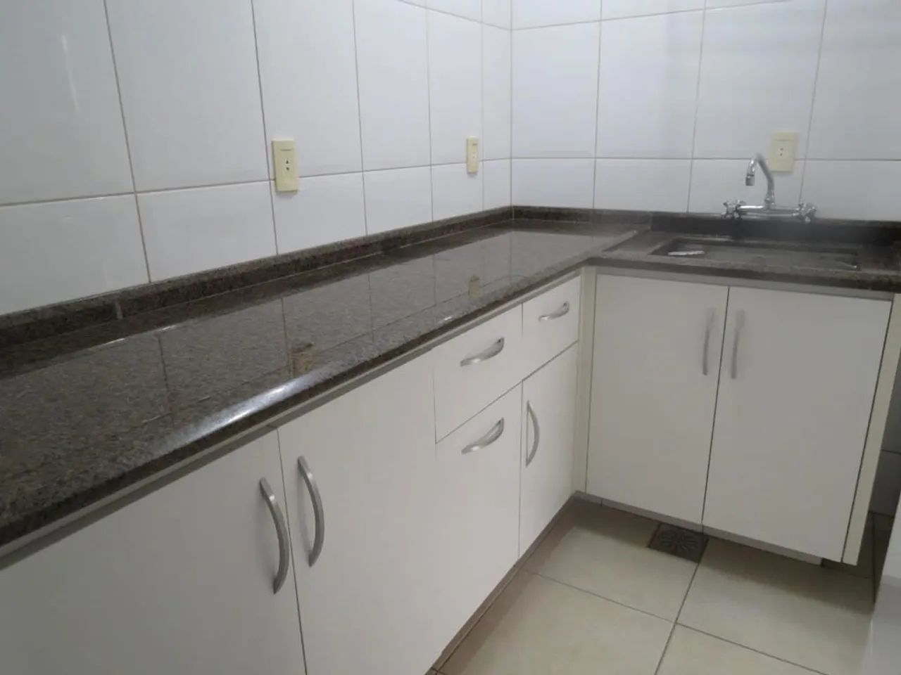 Casa com 03 Dorm. sendo 03 suíte - Capoeiras - Foto 4
