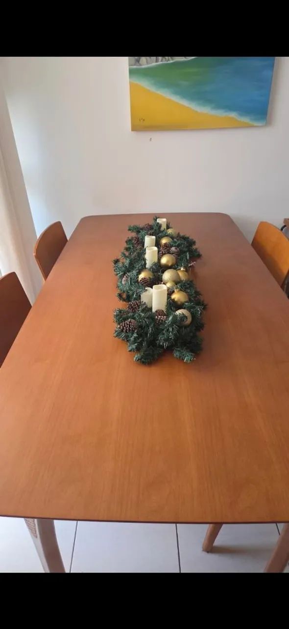 Mesa Jantar em madeira maciça  sem as cadeiras - Foto 4