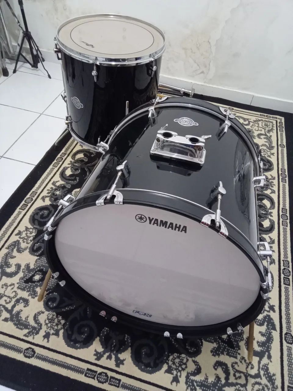 Bumbo e surdo sonor