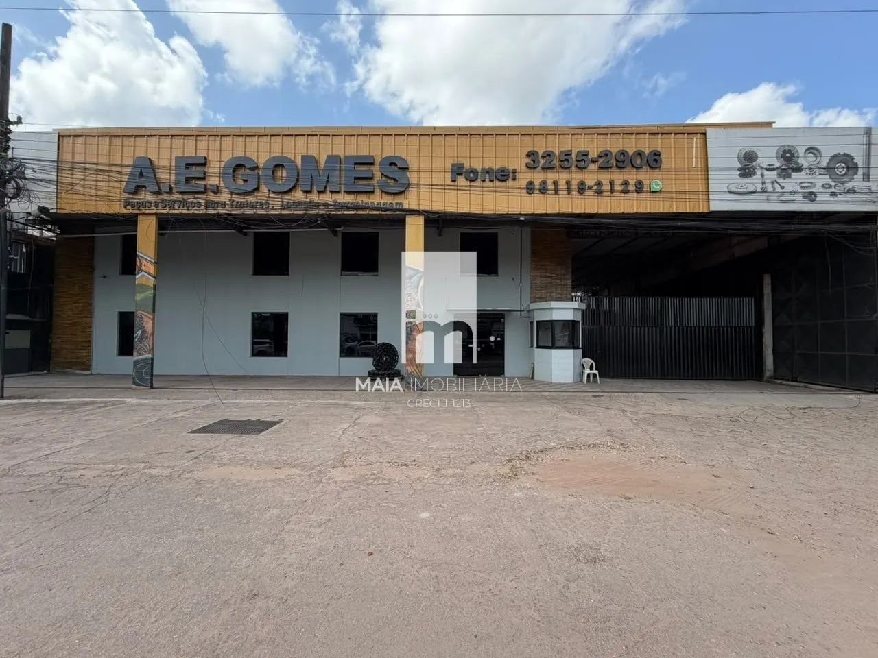 COMPLEXO EMPRESARIAL E LOGÍSTICO À VENDA