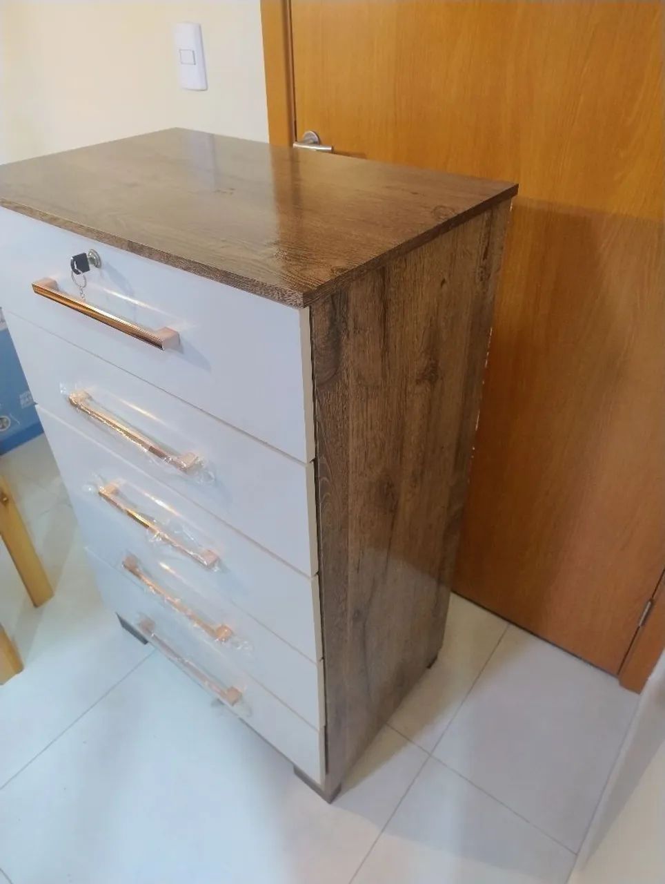 CÔMODA DE 5 GAVETAS - Foto 3