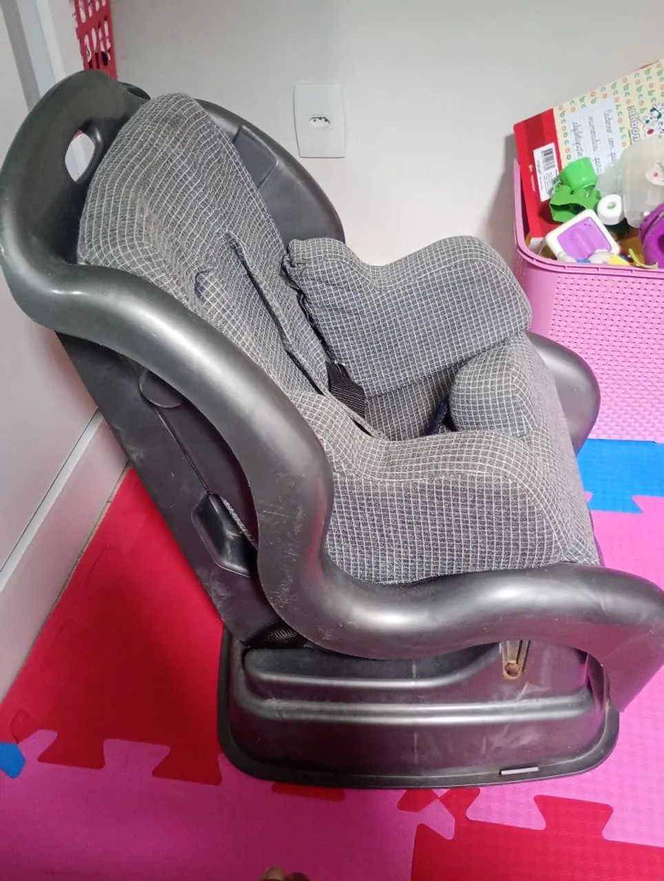 Cadeirinha infantil de automóveis 