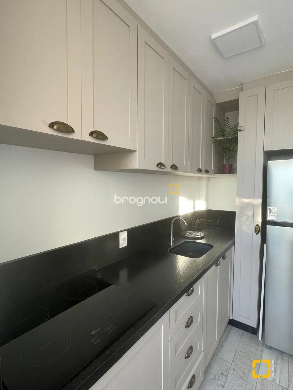 Apartamento de 2 quartos à venda em Coqueiros - Foto 2