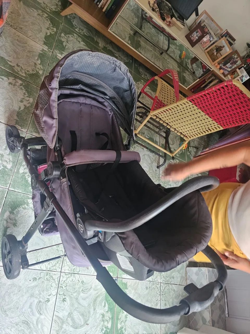 Carrinho Moisés + bebê conforto. - Foto 5