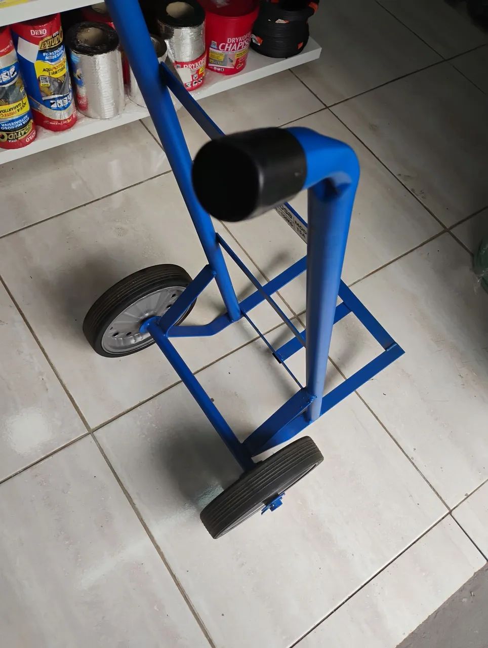 Carrinho de carga 150kg pneu maciço novo - Foto 2
