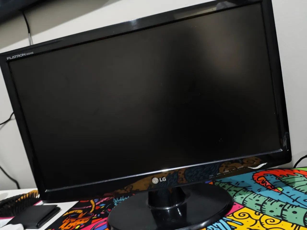 Monitor 21 polegadas semi novo 