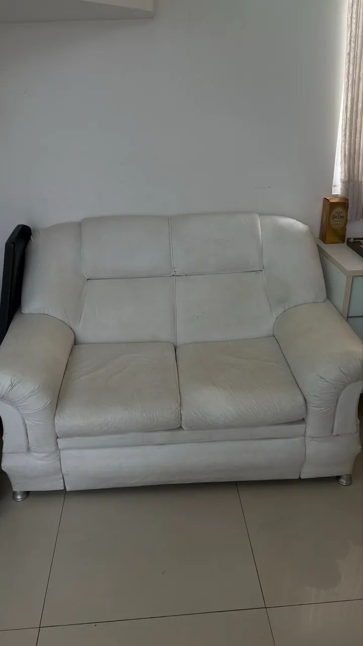Sofá para duas pessoas - Couro 