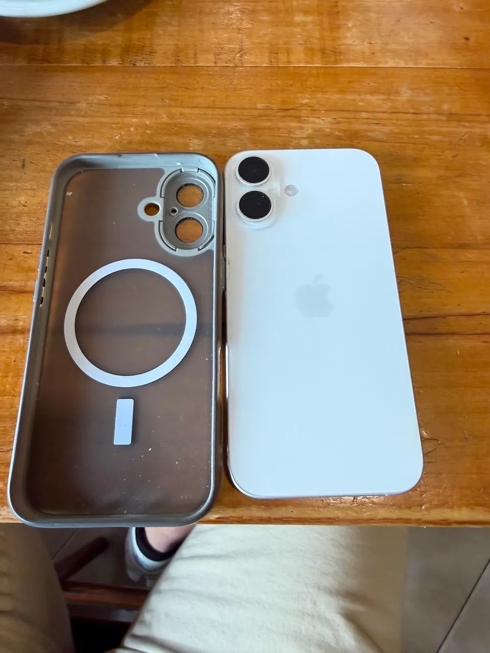 iPhone 16 128GB Branco Seminovo  - Foto 3