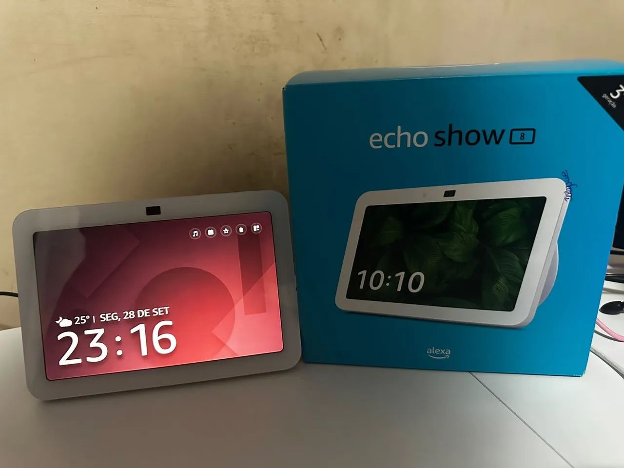 Echo Show 8 - 3ª Geração Alexa 8" 13MP