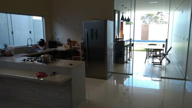 Samuel Pereira oferece: Casa 3 Suites Nova Moderna Pé Direito Duplo Piscina Churrasqueira - Foto 19