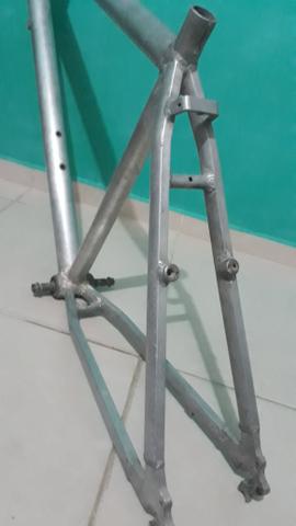 Quadro de alumínio aro 24