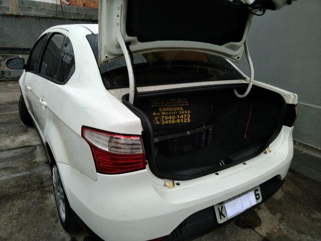 Gran Siena Attractive 1.4 8v 2015 GNV 3ºG 16m³ - Foto 13