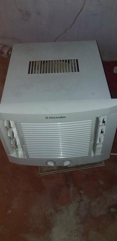 Vendo 1 ar condicionado usado esta funcionando, motivo precisando pagar conta - Foto 4