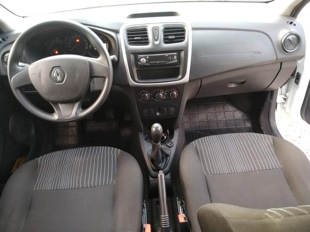 Renault Logan 2017 1.0 Oportunidade! - Foto 8