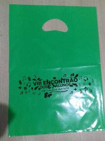 Tenho-apenas-100-sacolas-plastica-personalizada-de-baixa-densidade-alça-vazada - Foto 2