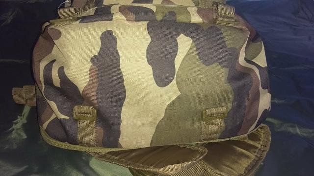 Mochila camuflada - Foto 4
