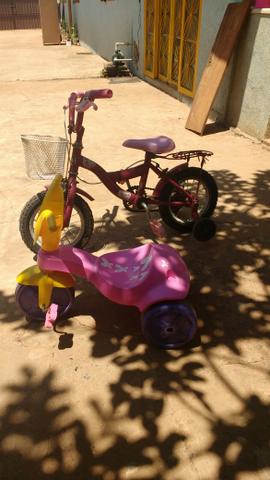 Bicicleta e motoca