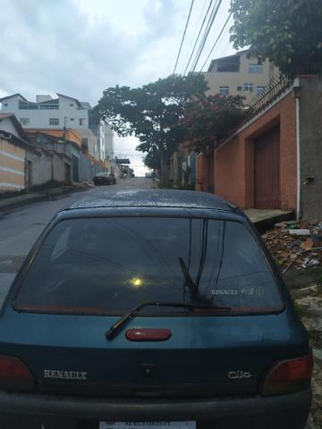 Renault Clio 99 1.6 8 v, gasolina 4 portas com direção , vidro elétrico - Foto 15