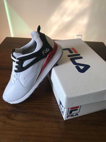 Vendo tenis fila esportivo 2019 ( 100 com entrega )