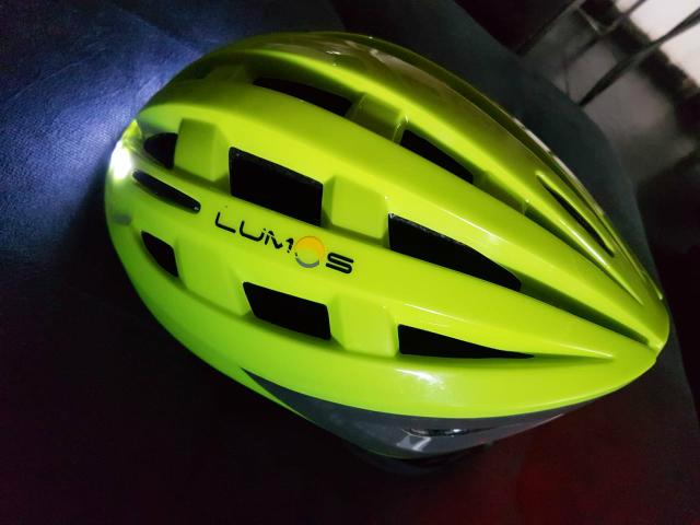 Vendo capacete *Lumos*, - Foto 4