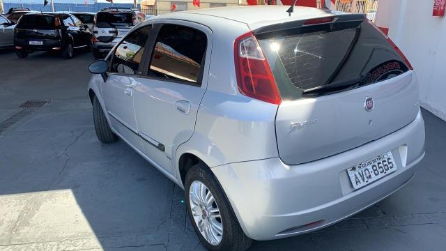 Fiat Punto ESSENCE 1.6 FLEX 4P - Foto 9