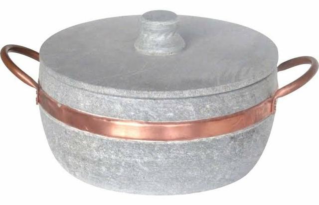 Panela de pedra