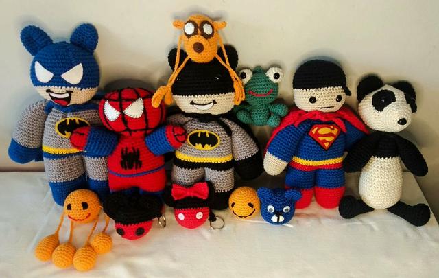 Lindos bonequinhos e chaveiros AMIGURUMI