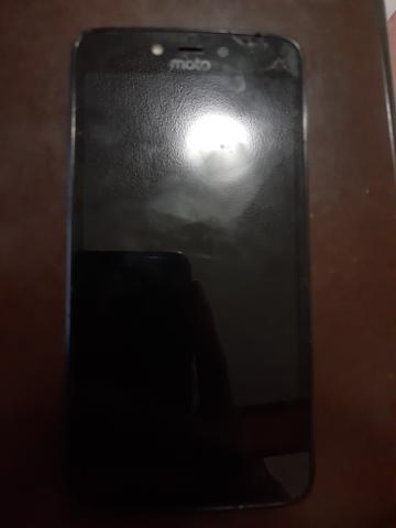 Vendo celular Moto C Plus - Foto 2