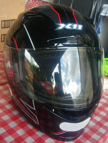 Capacete X11 || Modelo: Volt - Preto || Tam. 60 || Usado