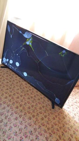 TV SANSUNG SMART 40 POLEGADAS *tela quebrada