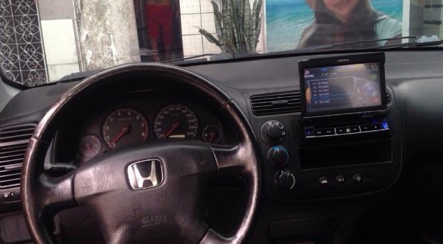 Honda civic ano 2003 em dias - Foto 3