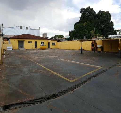 Prédio comercial com 2 blocos e amplo terreno - Foto 3