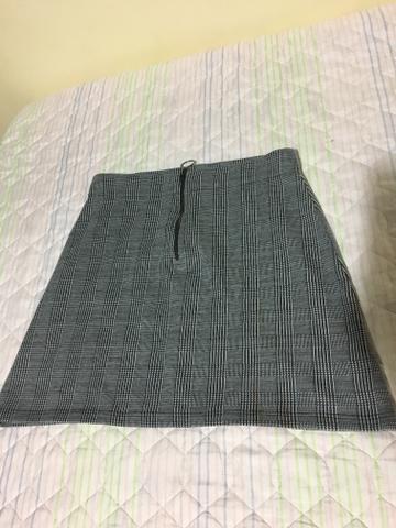 Saia de malha listrada