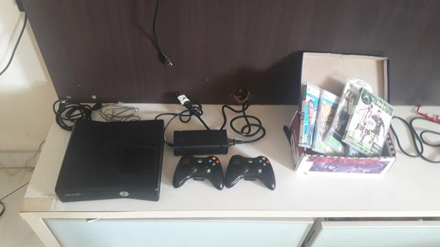Vendo Xbox 360 desbloqueado R$:650