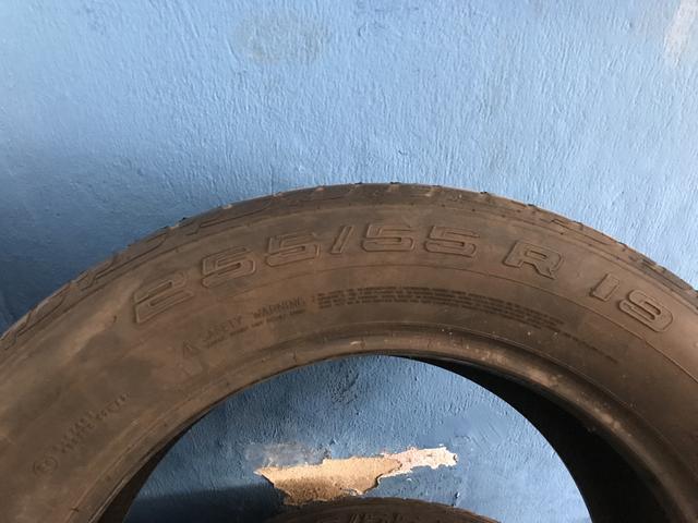 Vendo pneu aro 19 255/55 pneus com mais de 70% de borrachas - Foto 5