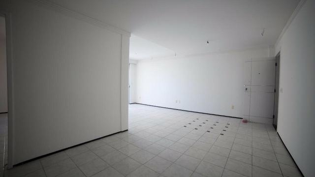 Vende-se Apartamento no Bairro Cocó Próximo Center Box - Foto 12