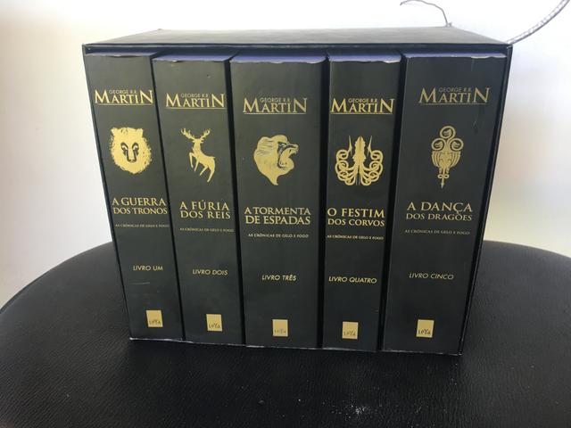 Coleção de livro George R.R MartiN As Crônicas de Gelo e Fogo