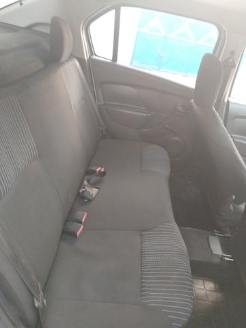 Renault Logan 2017 1.0 Oportunidade! - Foto 9