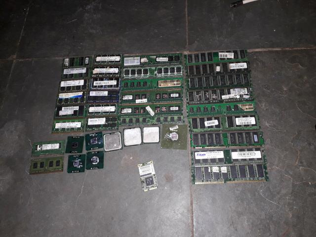 8 Processadores e 29 Memórias RAM