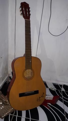 V/t esse violão