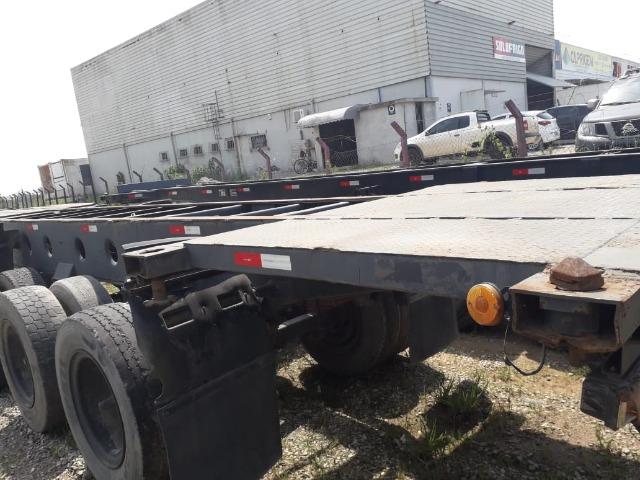 Porta conteiner 40 pes 8 pinos Randon 83