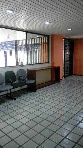 Sala próximo da CERT com 30 m2 02 divisórias 8º andar - Foto 2