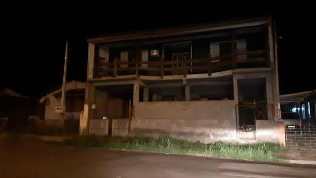 Casa grande com piscina 6 por 4emei0