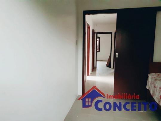 C04 - Linda residência próxima à Avenida principal - Foto 13